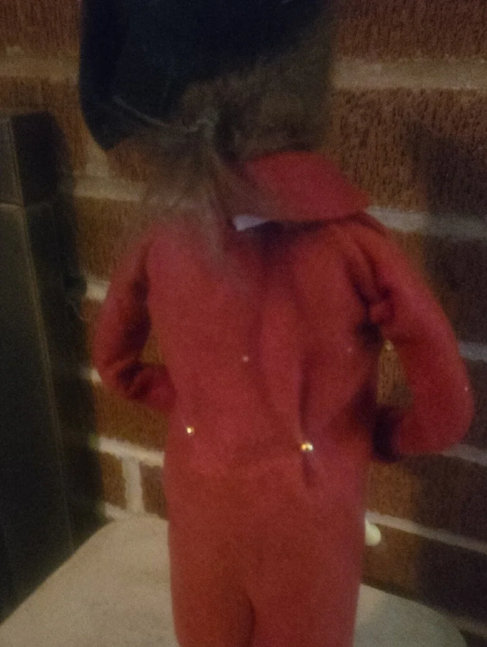 Red Coat Caroler Figurine Holiday Décor
